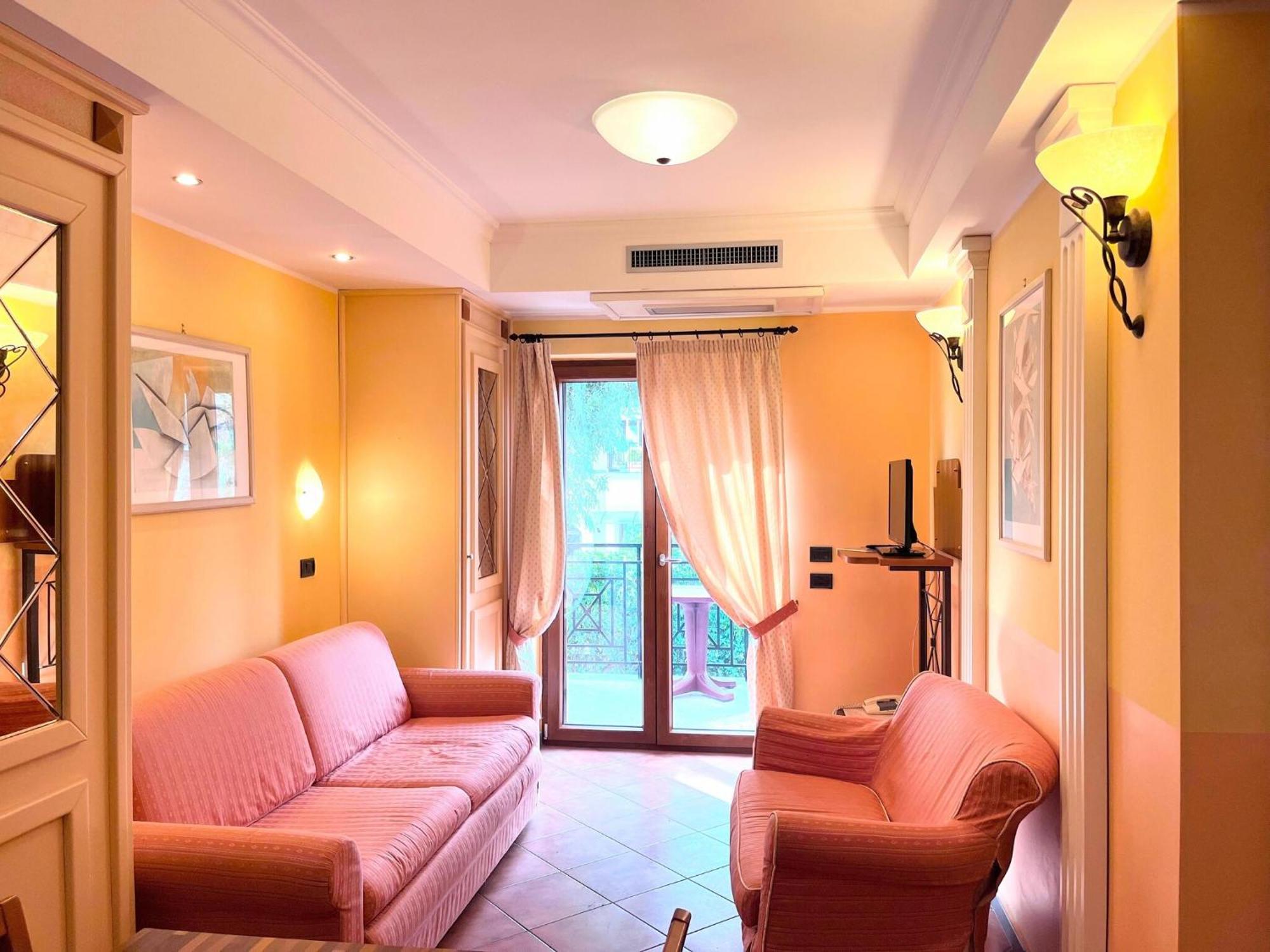 With 4 And Garden, Cleaning Included Casa vacanze *