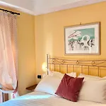 Apartment With 4 Rooms And Garden, Cleaning Included